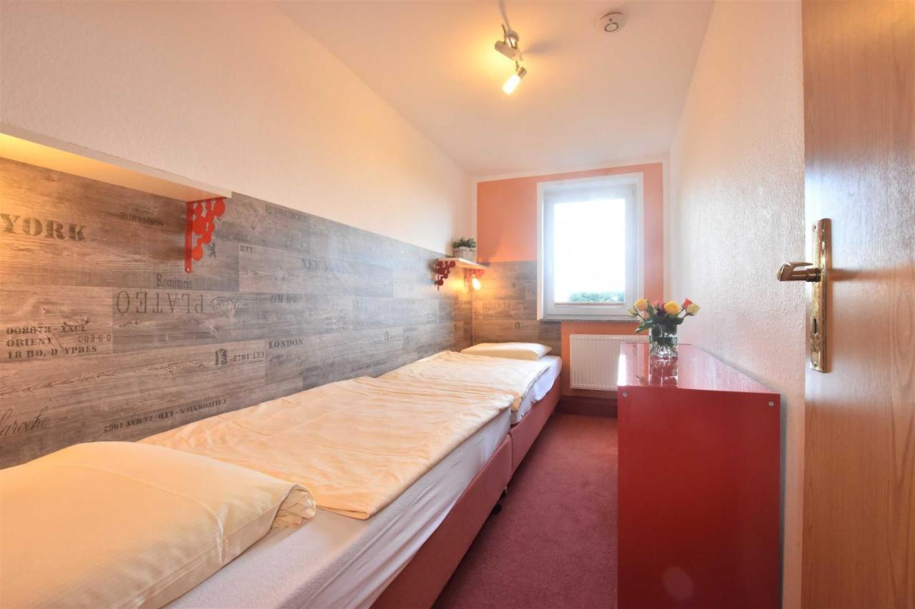 Ferienwohnungen Kleckerburg mit Meerblick OFC 05 Kägsdorf Exterior foto
