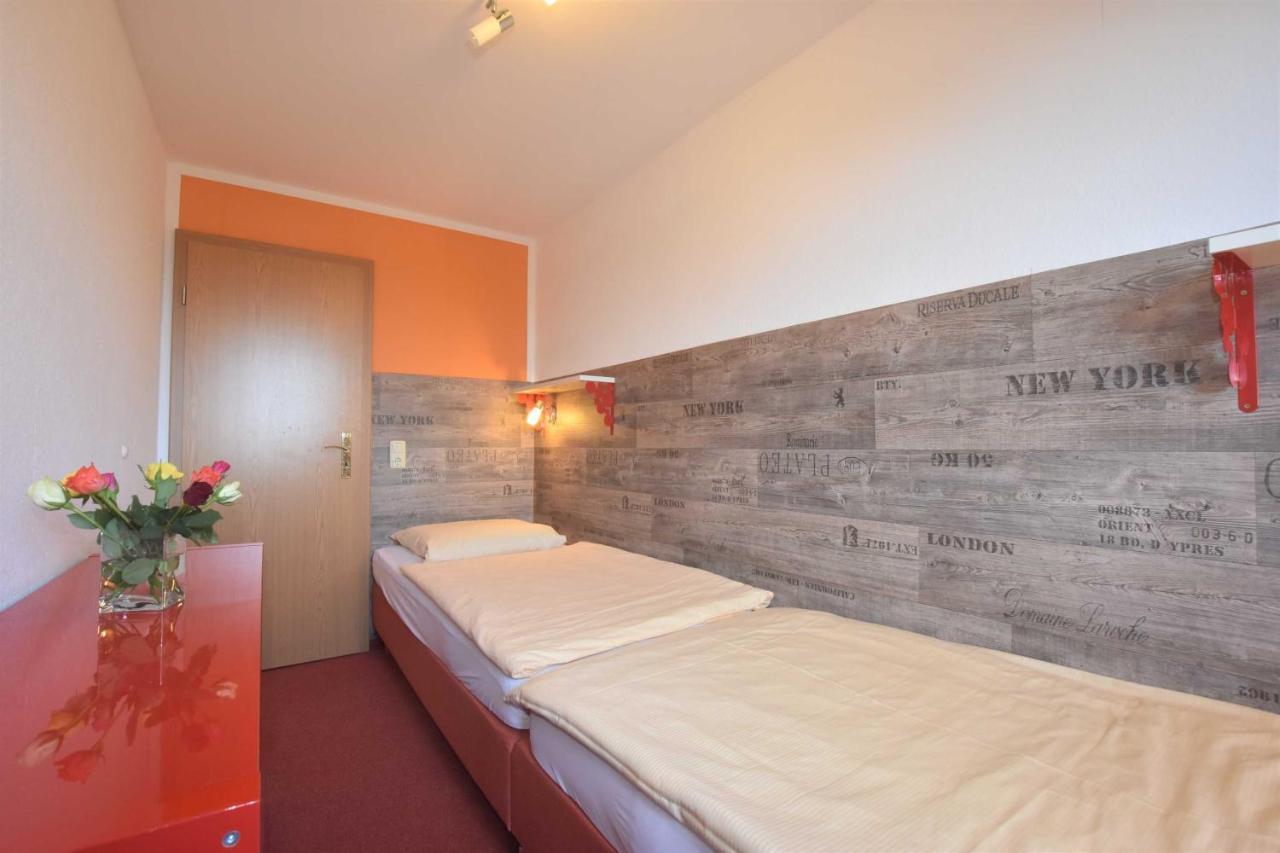 Ferienwohnungen Kleckerburg mit Meerblick OFC 05 Kägsdorf Exterior foto
