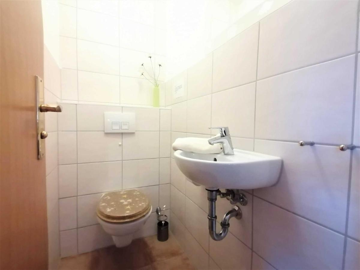 Ferienwohnungen Kleckerburg mit Meerblick OFC 05 Kägsdorf Exterior foto